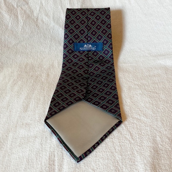 FREE IF BUNDLED Stafford Neck Tie Rosette & Diamond 100% Silk One Size OS EUC - Picture 3 of 5